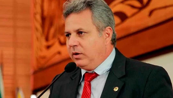 Lourival Marques questiona troca-troca de secretários de Produção e dispara: “produtores continuam sem apoio”